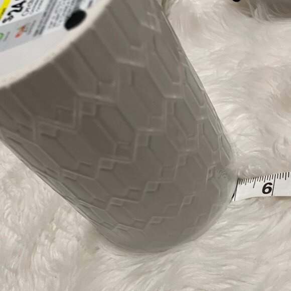 Set of 3 modern print textured 5 inch ceramic planter pots Ivory/off white - Picture 5 of 8